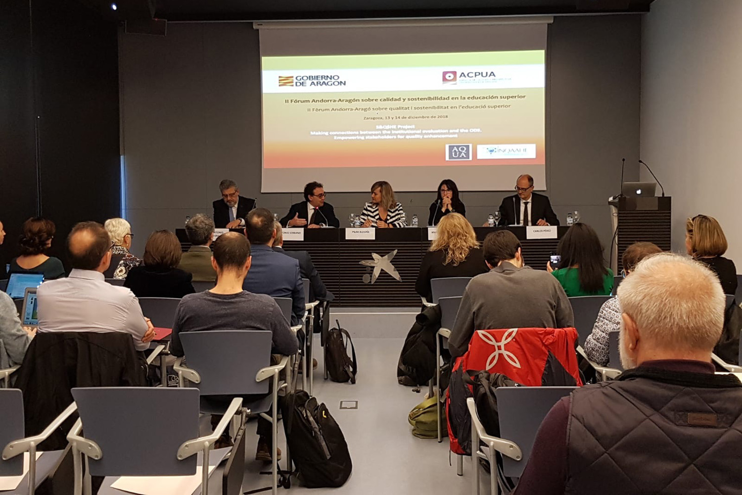 Authorities from the Government of Aragon and the rectors of the Zaragoza’s and San Jorge’s University opening the II Forum